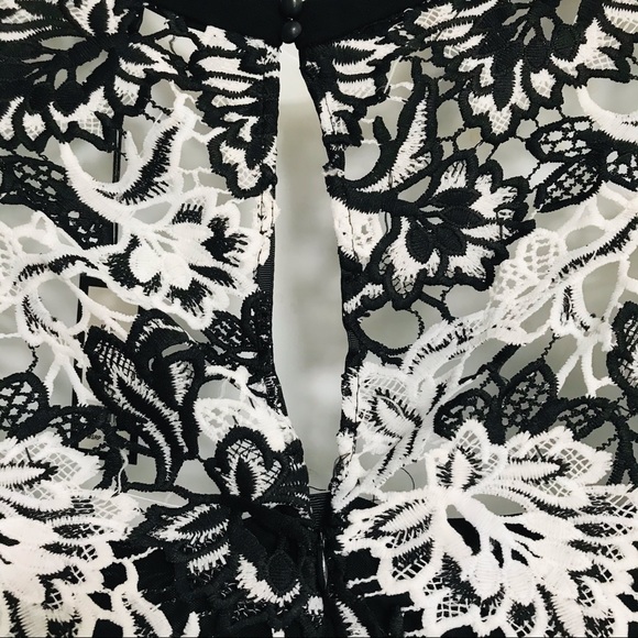 DAILY DEAL! NWT $218 ROMEO & JULIET COUTURE Chic Black and White Lace DRESS M - Picture 2 of 7